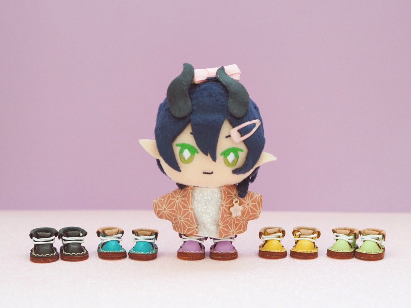 Cuffed Shoes for Plush