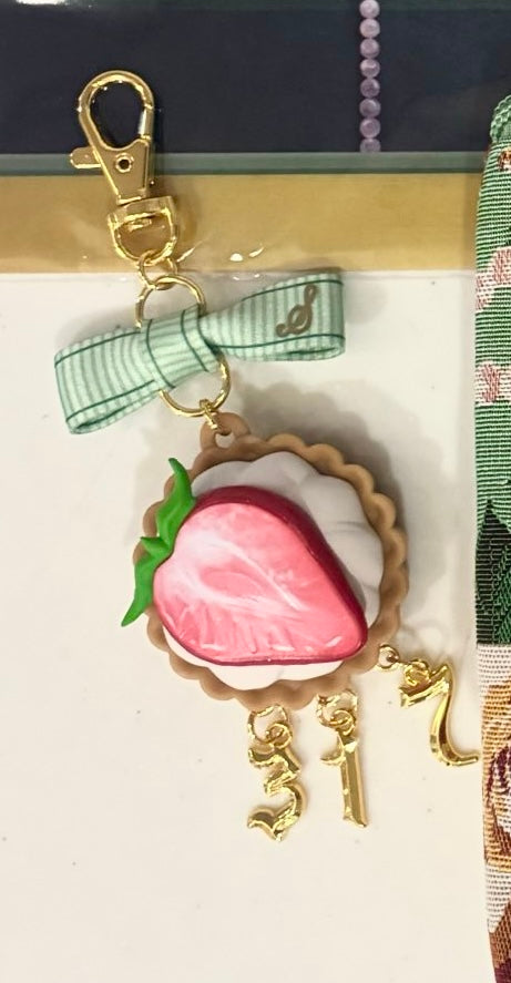 Twisted Wonderland Brooch Charm (La Bonbonnière Ver.) Preorder