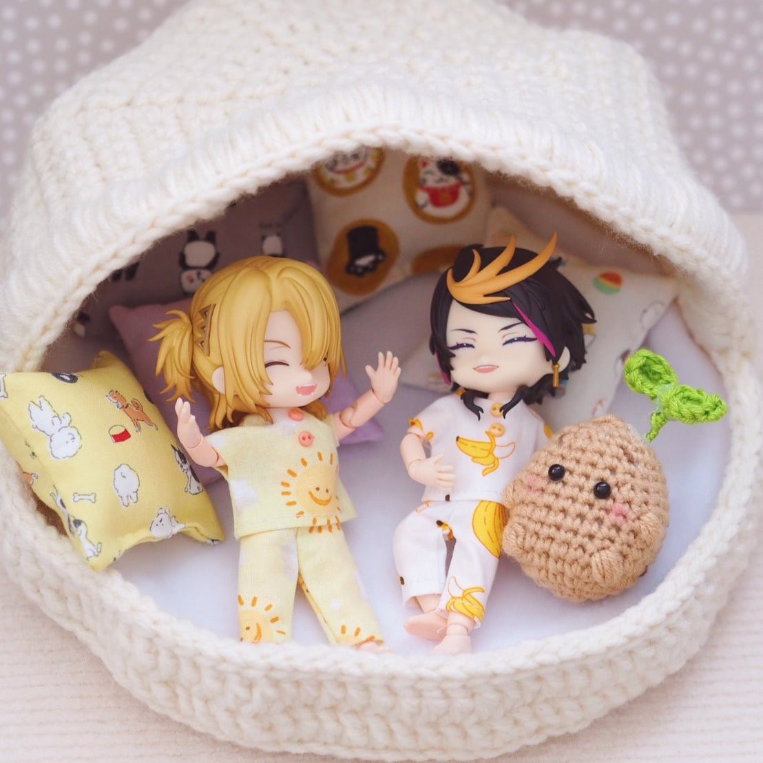 Buddy Bed with Hood