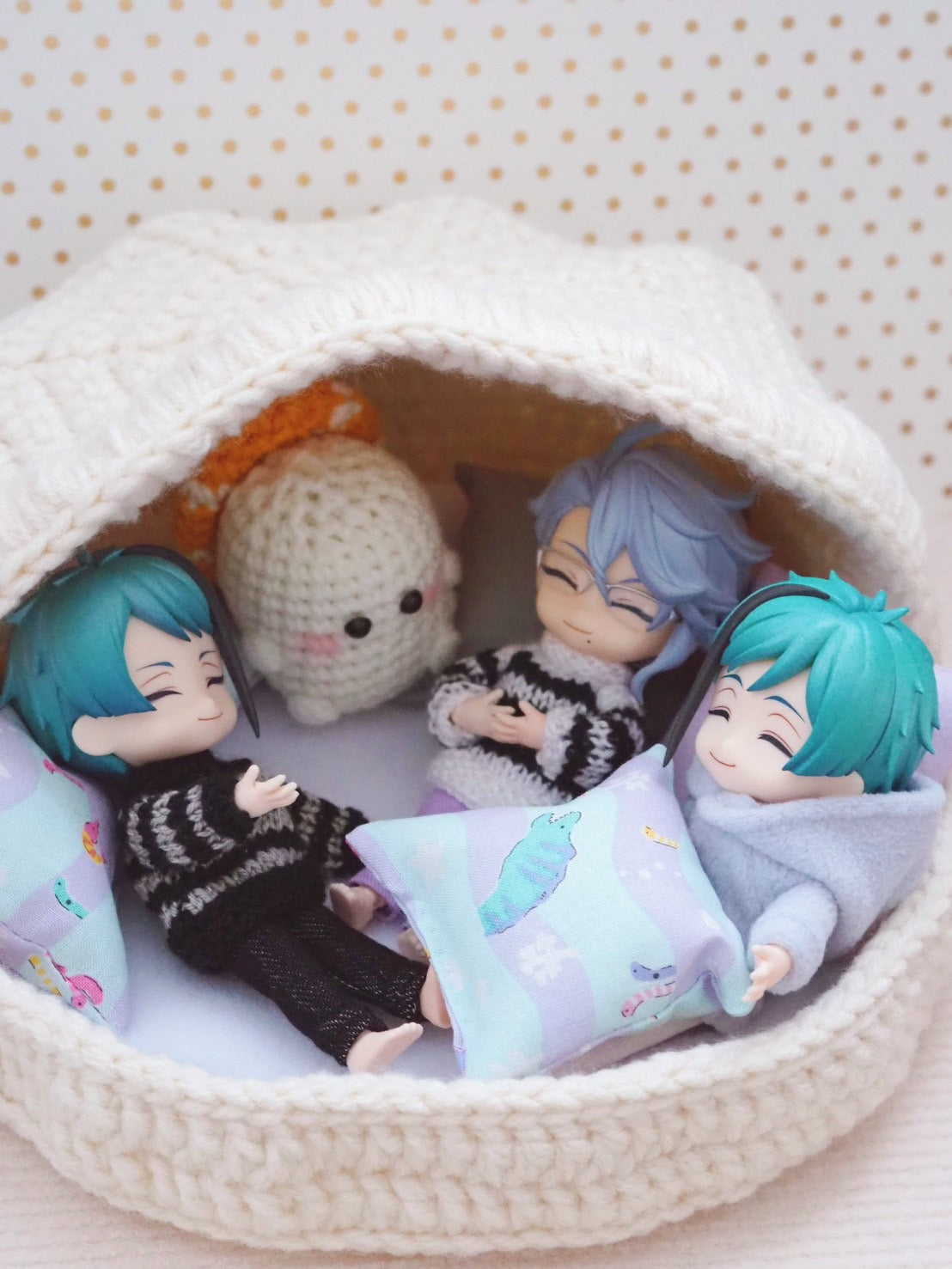 Buddy Bed with Hood