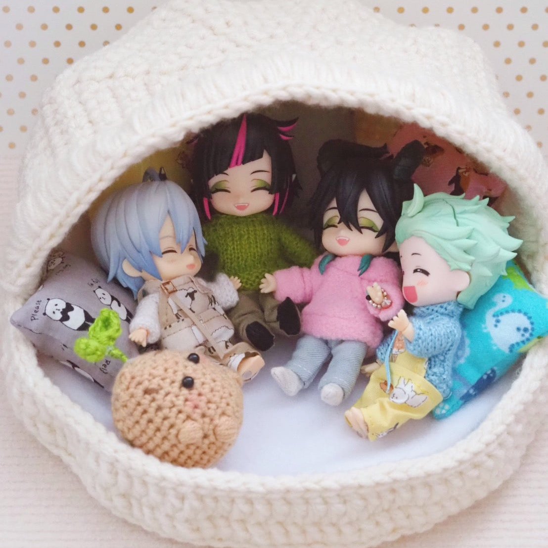 Buddy Bed with Hood