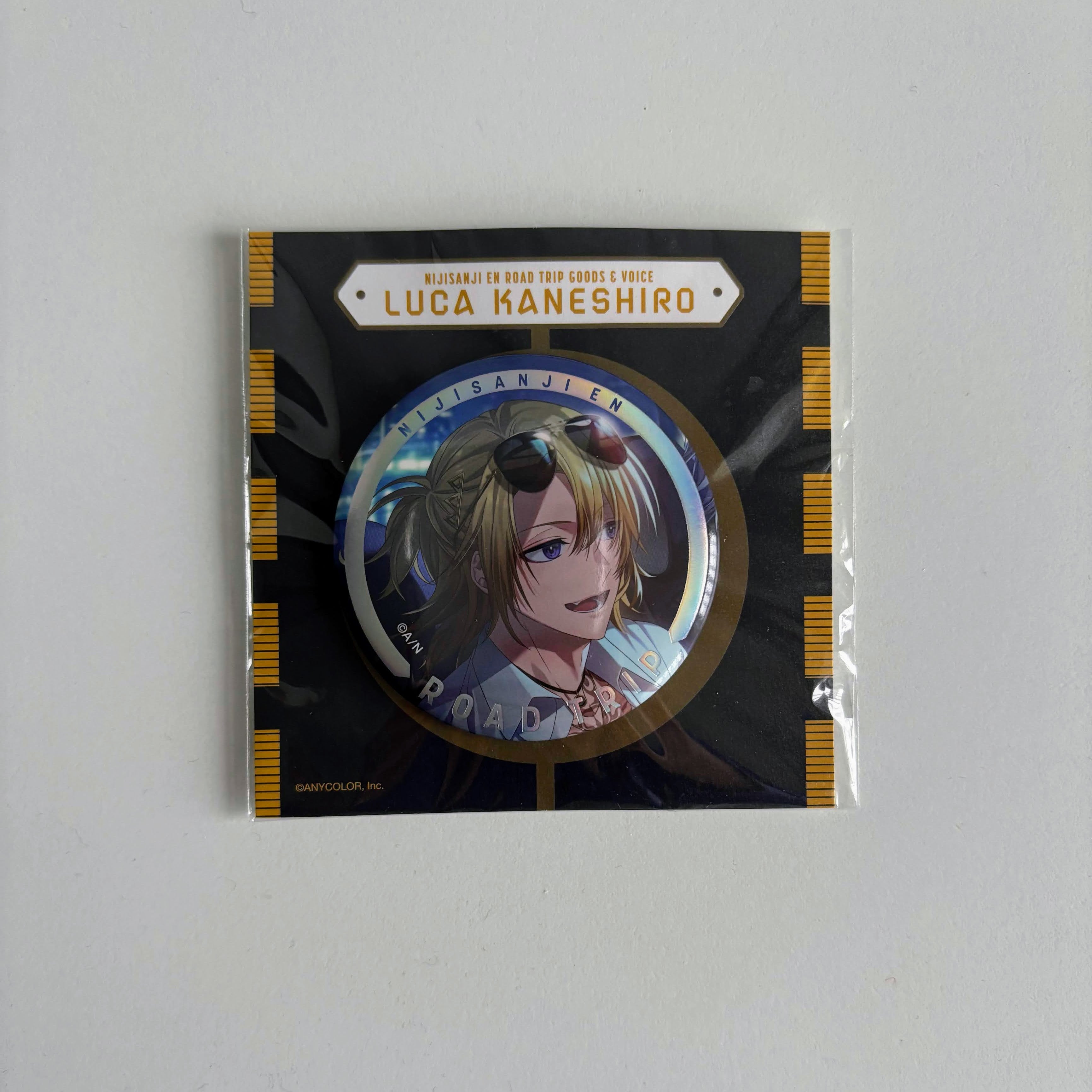 NIJISANJI EN ROAD TRIP Goods & Voice Foil Pressed Badge - Luca Kaneshiro