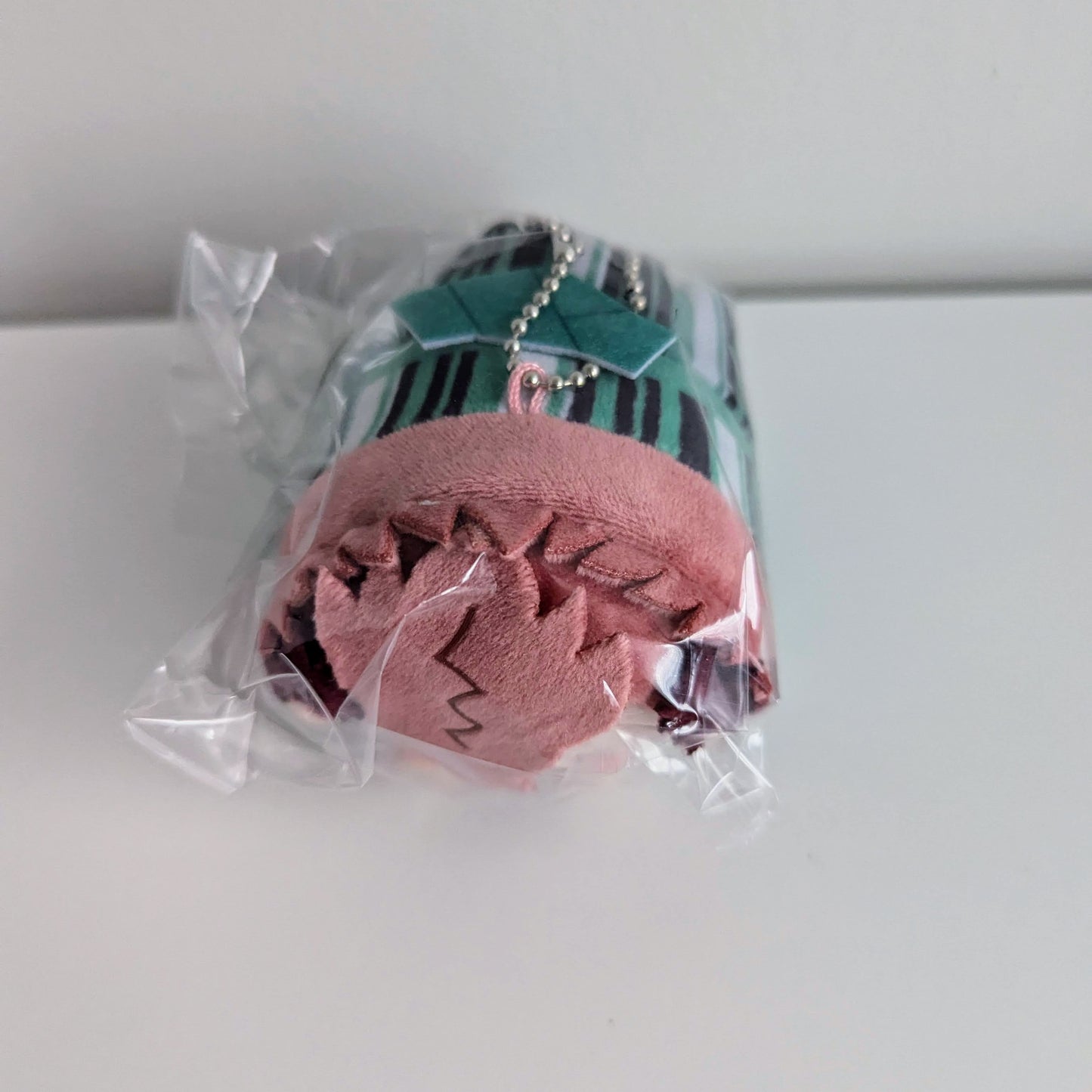 Kaiju No. 8 Gokurakuyu Mochikororin Plush