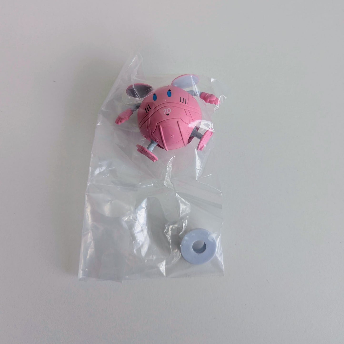Mobile Suit Gundam Narabundesu Capsule Toy Red Halo